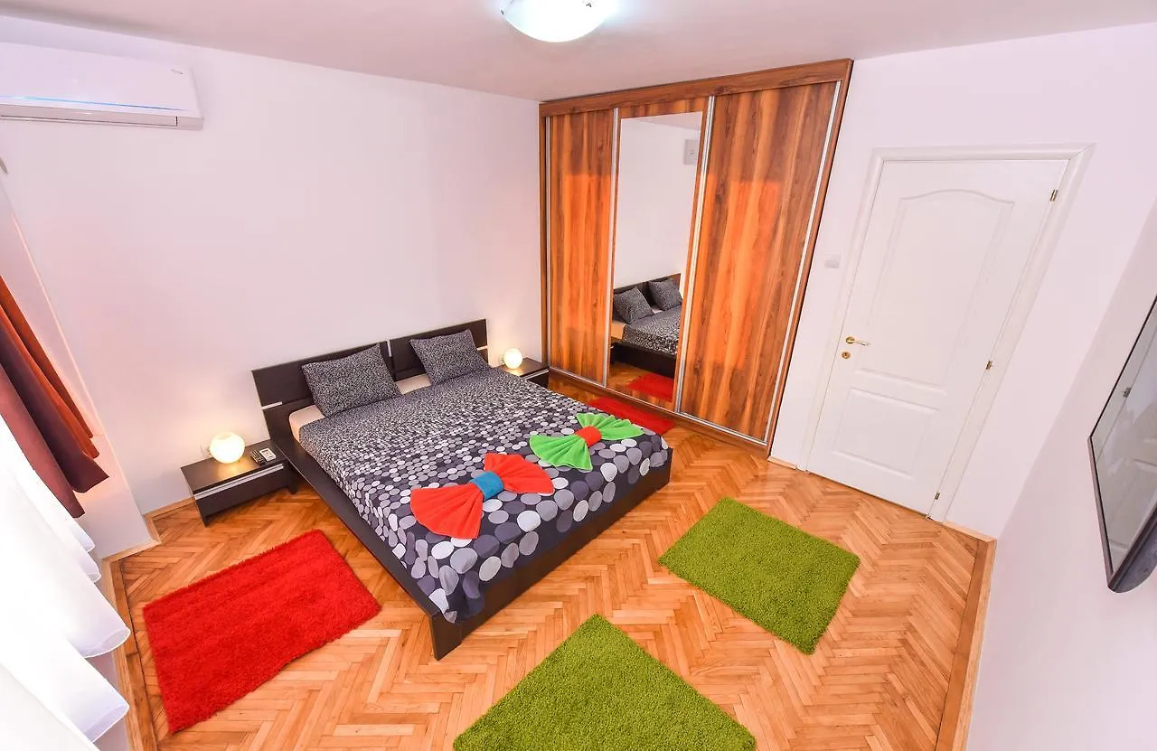 Sala Palatului Tower View 0*, Bucharest Romania