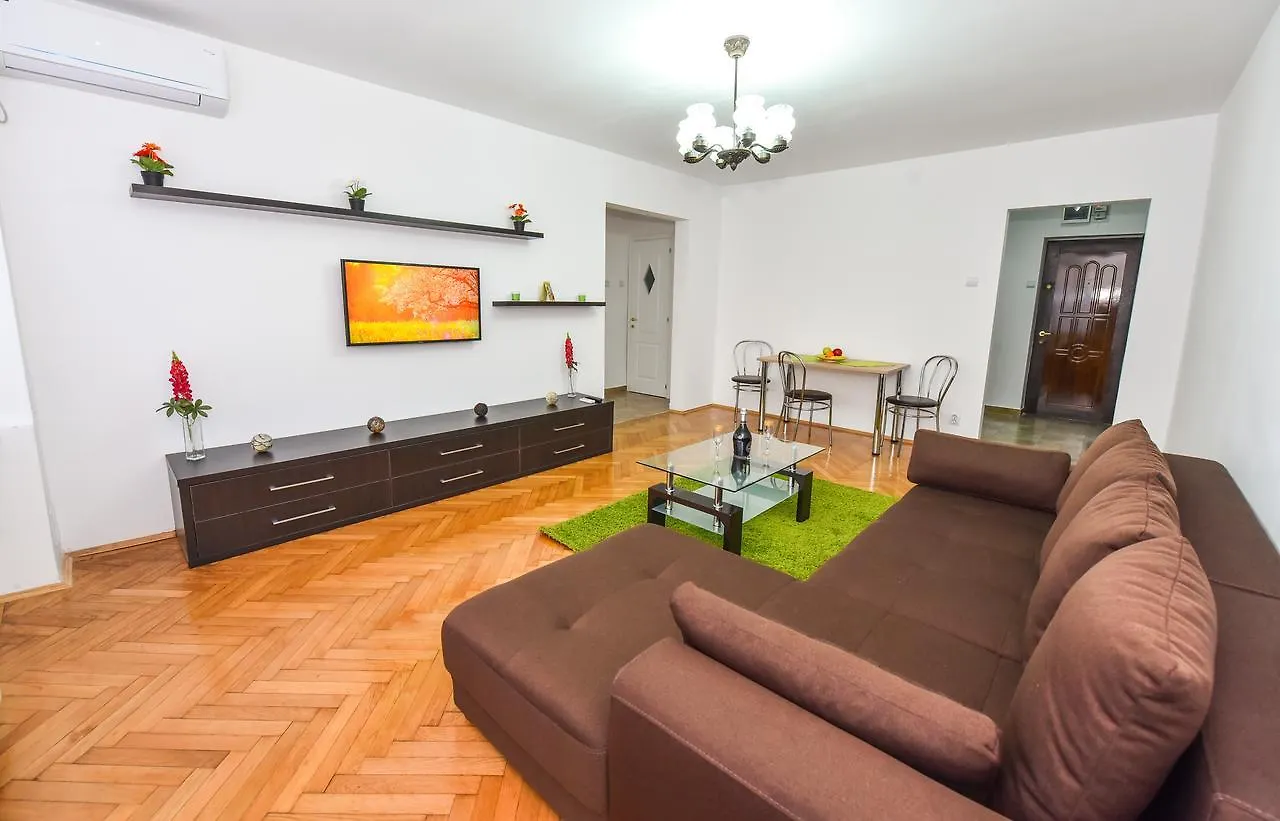 Apartment Sala Palatului Tower View